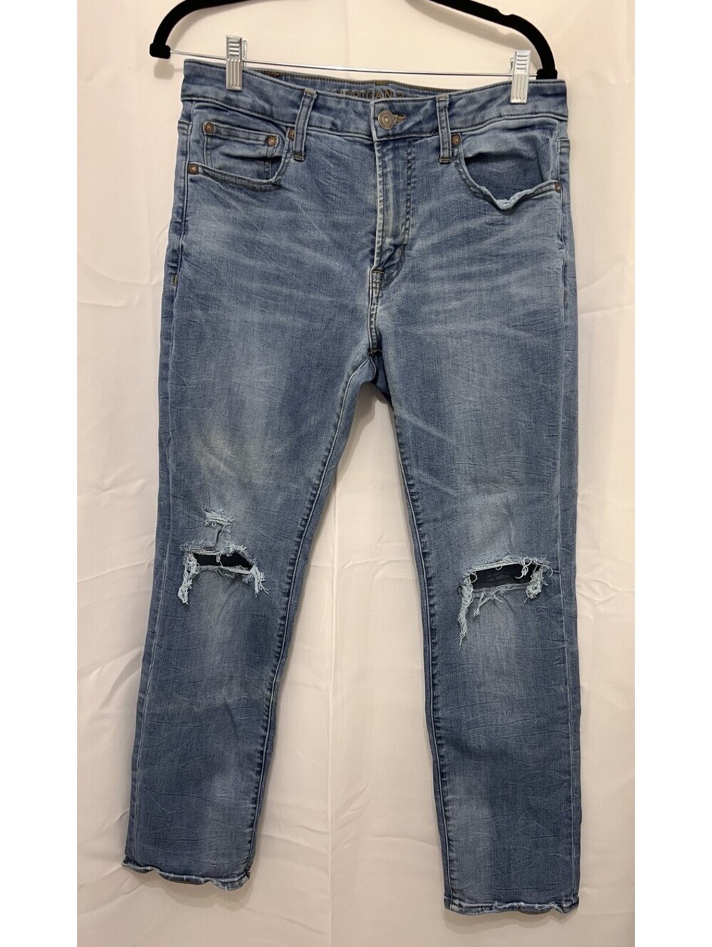 American Eagle Extreme Flex Slim Straight Jeans 33x32 Ripped Distressed Blue